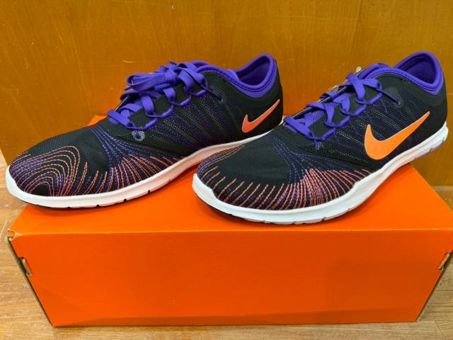 Nike 慢跑鞋