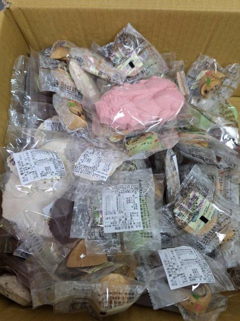 糕餅一箱