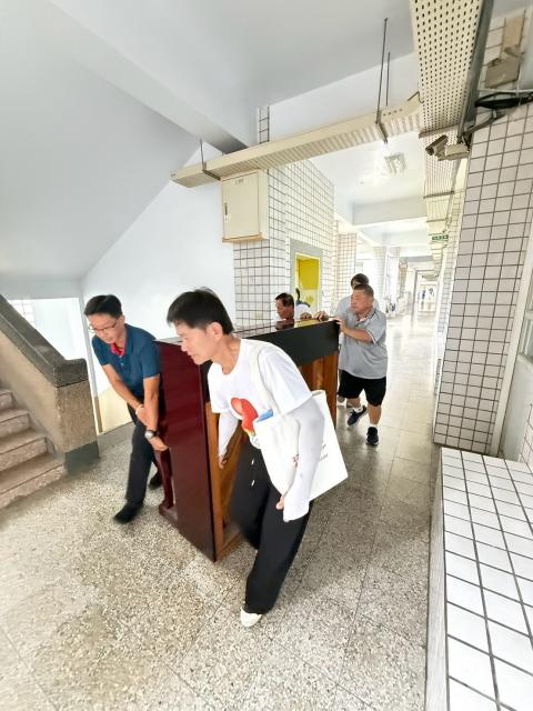 鋼琴 一座