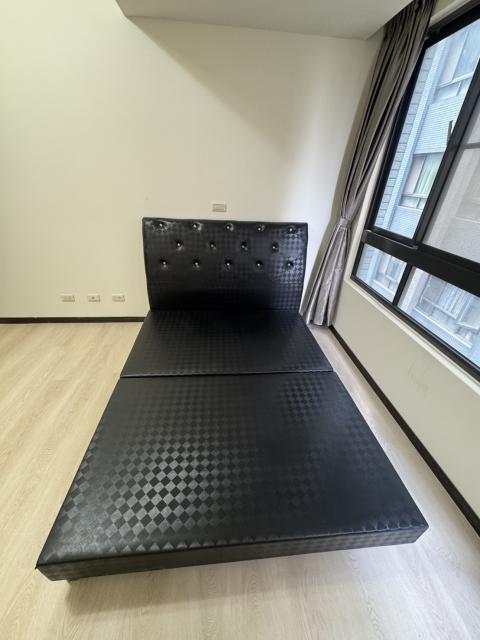 床底座